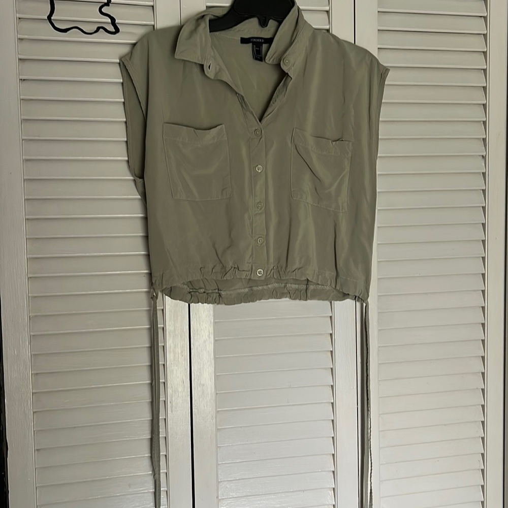 Sleeveless Button Up Blouse